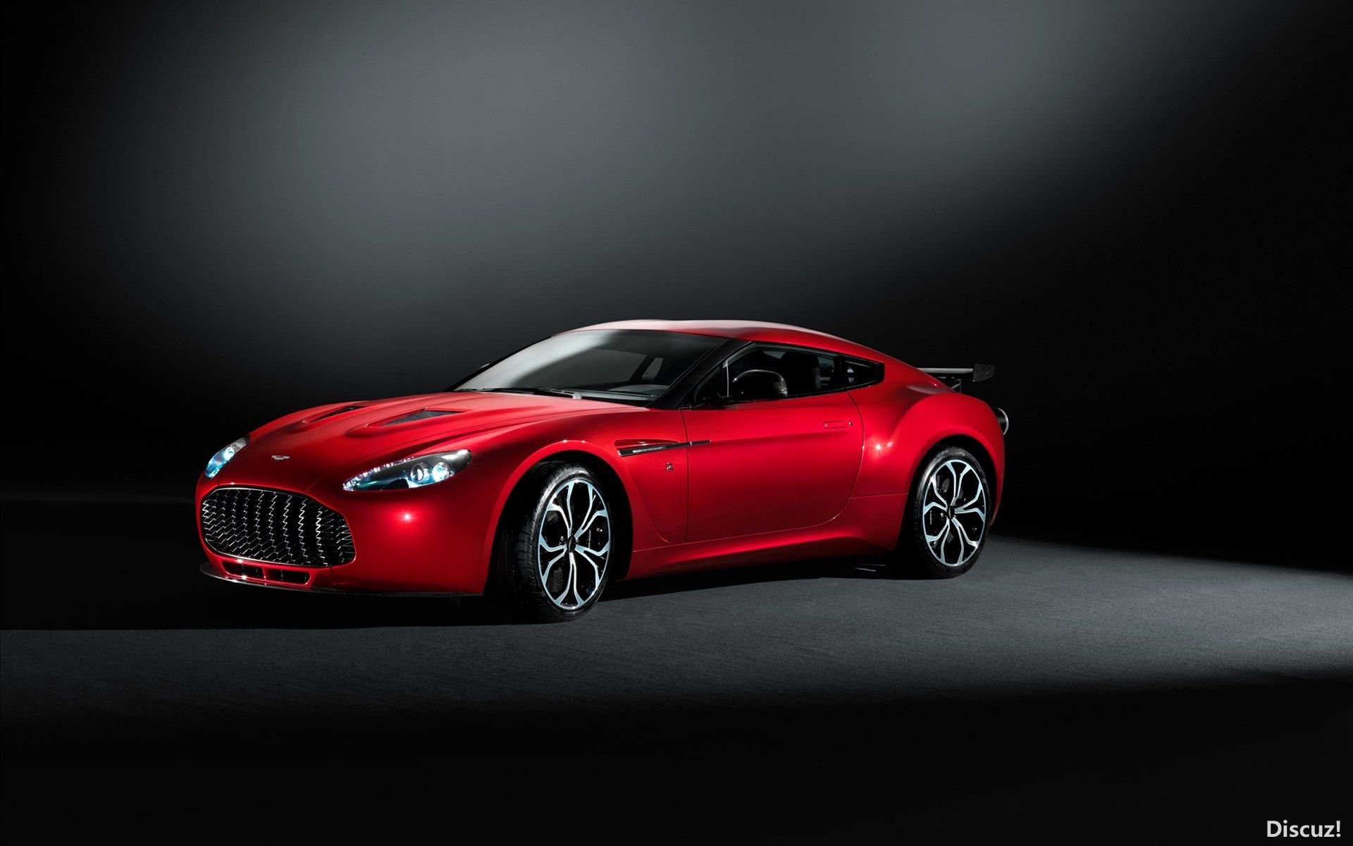 Aston-Martin-V12-Zagato-2013-02.jpg