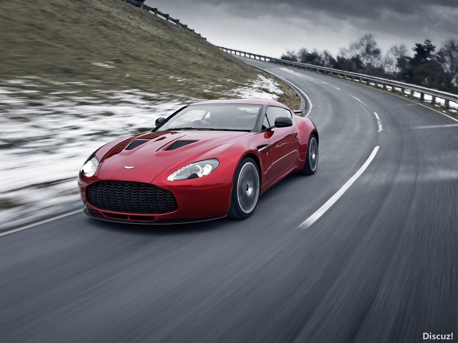 Aston-Martin-V12-Zagato-2013-08.jpg