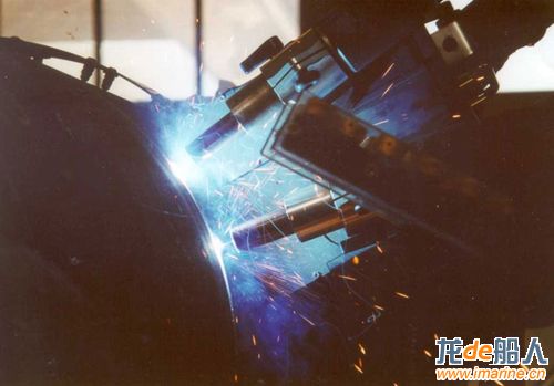 12_Phoenix_dual_torch_welding.jpg