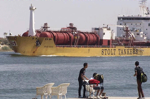 Suez-Canal700.gif