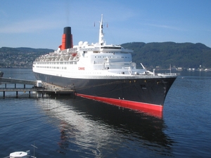 QE2-800.jpg