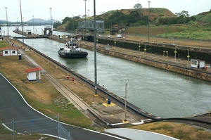 Panama-Canal-Miraflores-6EM.JPG