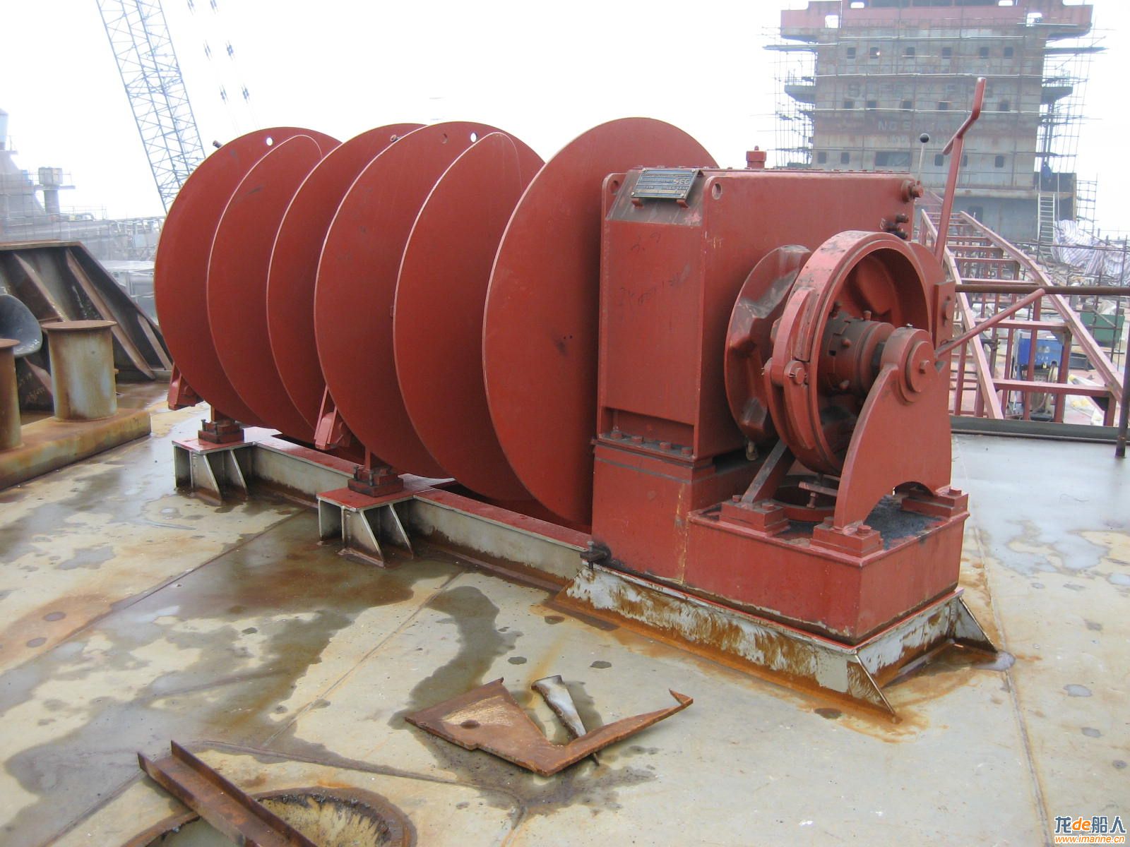 3500BC1-Windlass stbd in position 20130226.JPG