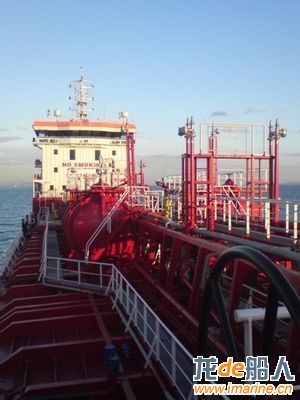 chemical_tanker300.jpg