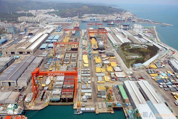 Hyundai-Heavy-Industries-shipyard-Korea.jpg