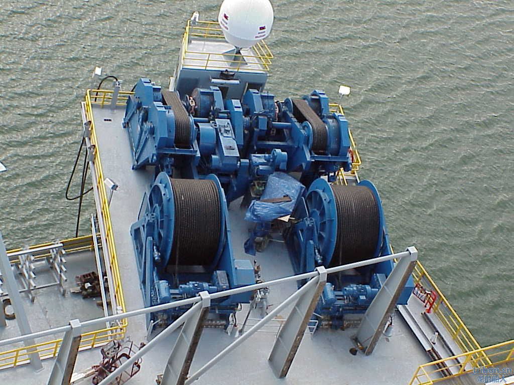 Anchor Winch from derrick.jpg