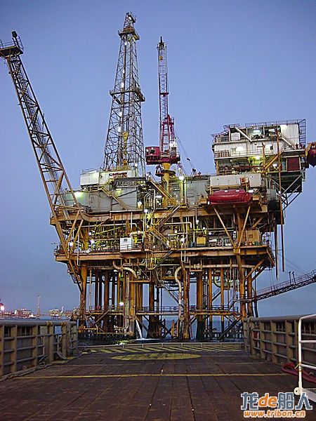 450px-Gulf_Offshore_Platform.jpg