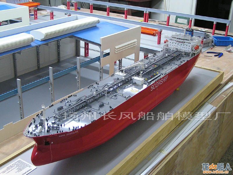 oil tanker-01.jpg