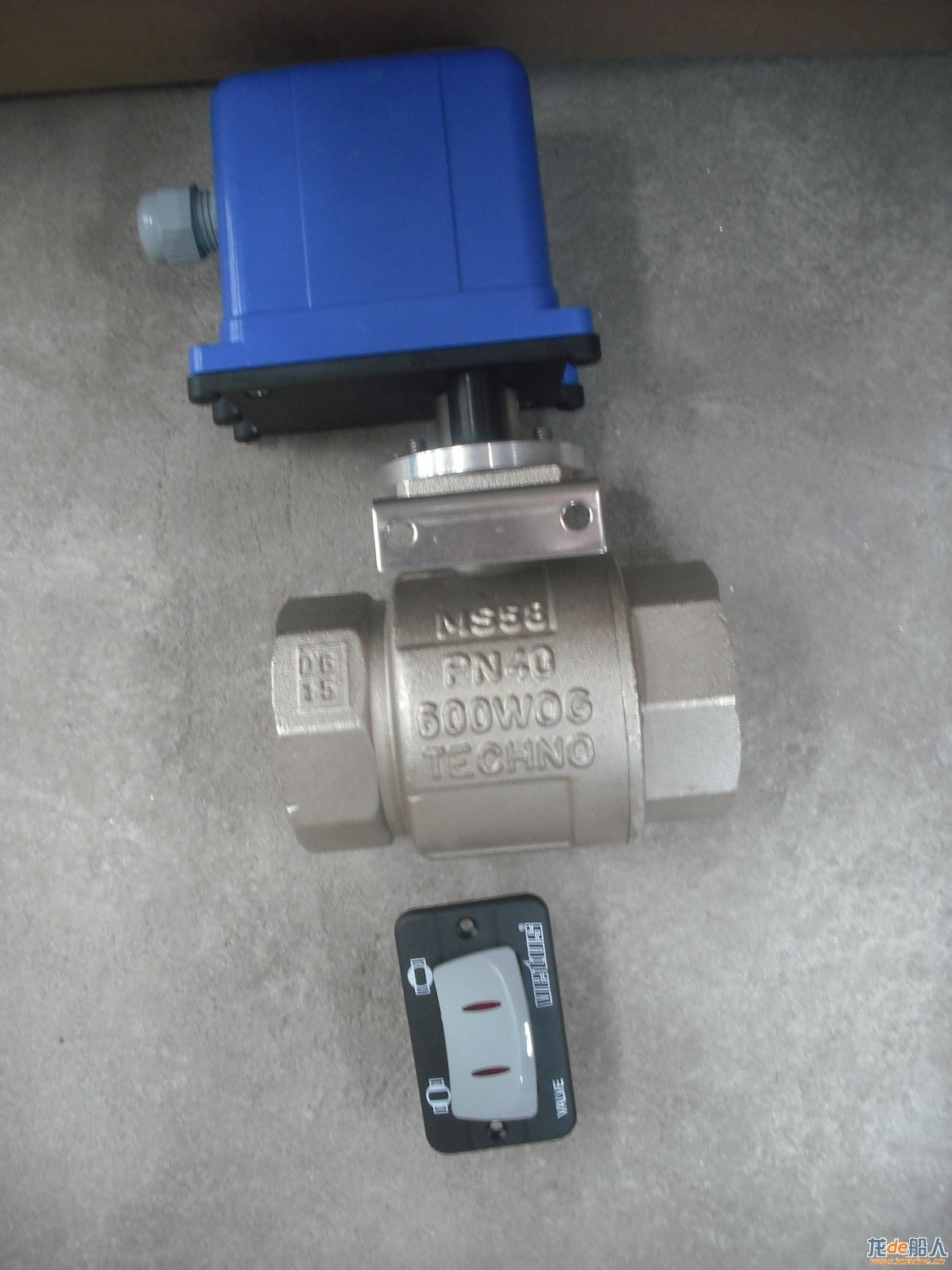 Main Engine Fuel Oil Shutoff Valve Photos (2).JPG