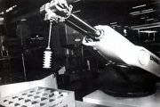 焊接机器人软硬件发展历程